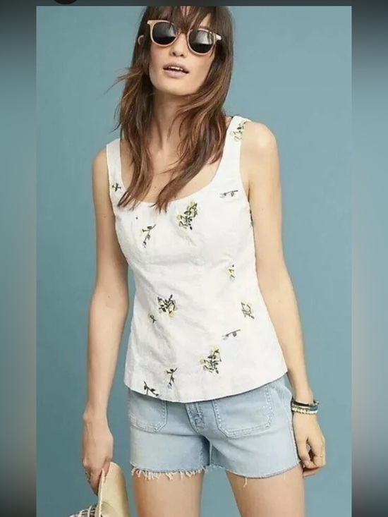 Anthropologie Tops - Anthropologie Vanessa Virginia‎ Embroidered Floral Tank Top Size 10 White